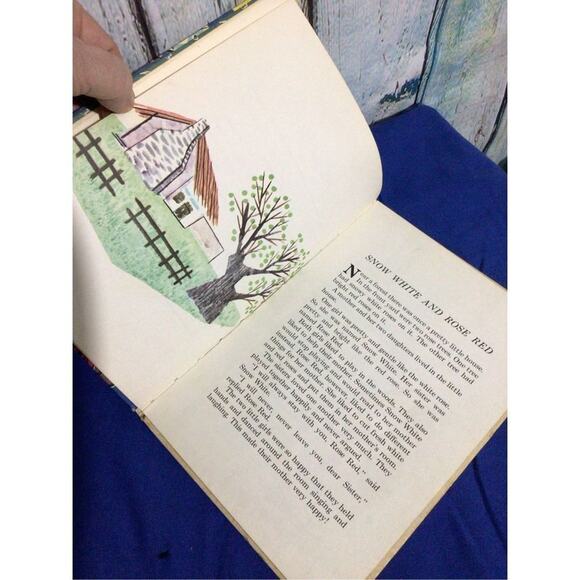 1966 Snow White and Rose Red Grimm Book First Printing By Maxine S. Morris - Picture 10 of 14